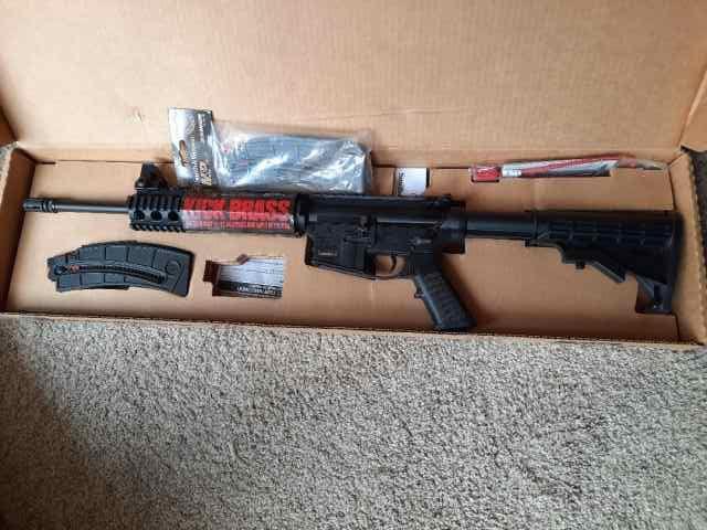 Smith &amp; Wesson M&amp;P 15-22 22LR Rifle A1 NOS Unfired