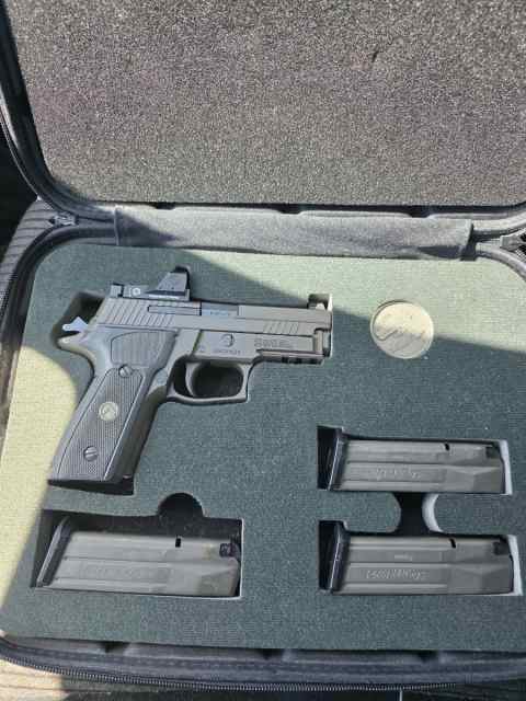 Sig Sauer P229 Legion 9mm