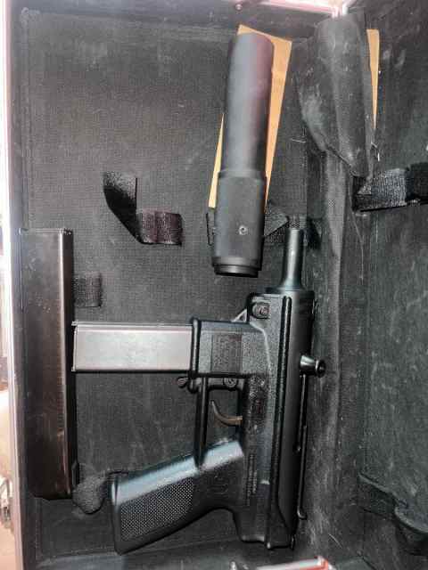 Intratec ab10 (tec9)