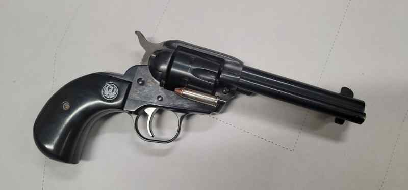 Ruger single six. 32h&amp;r 