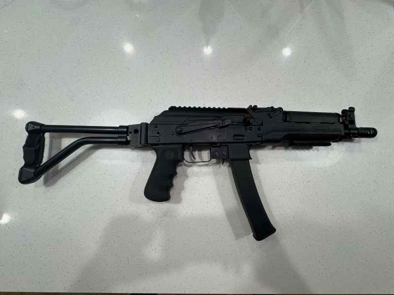 KUSA KP9 with 4 Mags and Brace